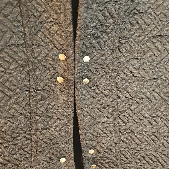 Chico's Elegant Black Blazer with Textured Finish - Picture 5 of 10